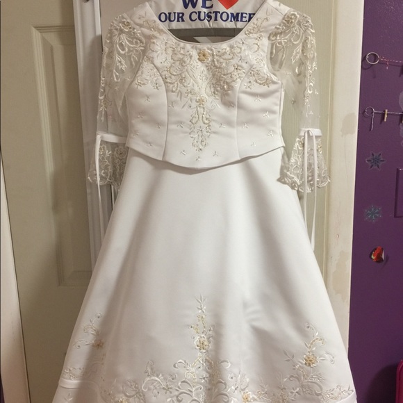 Girl’s white formal dress with tiered skirt - Picture 2 of 6